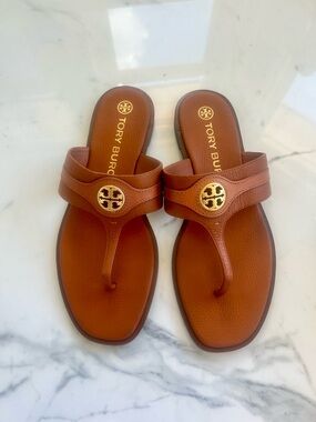 TORY BURCH Carson Aged camello SANDAL/Sz 9